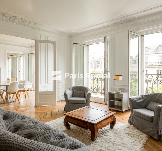  - 
    8ème arrondissement
  Saint Augustin, Paris 75008
