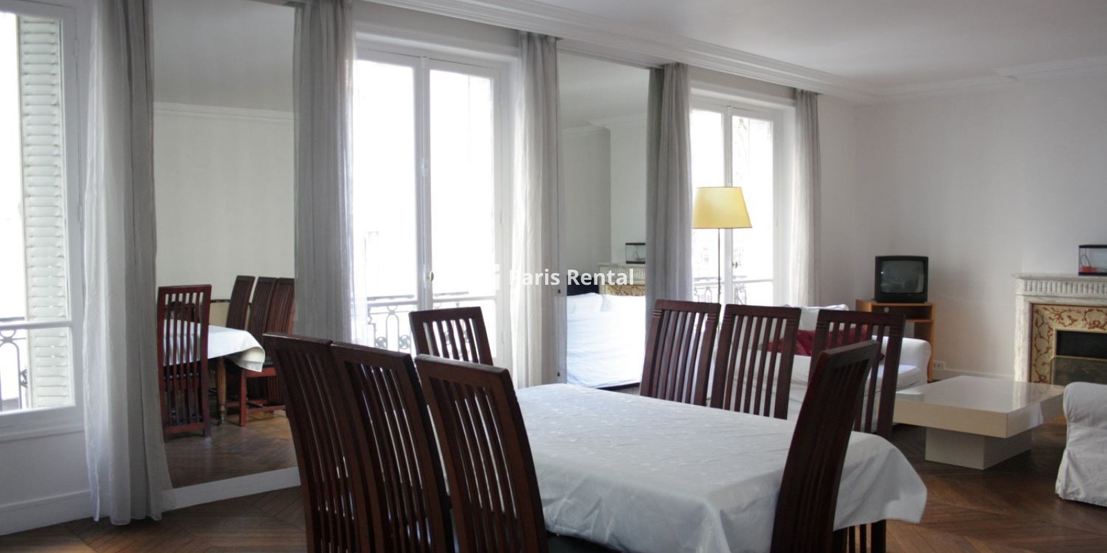 Coin salle à manger - 
    16ème arrondissement
  Paris 75116
