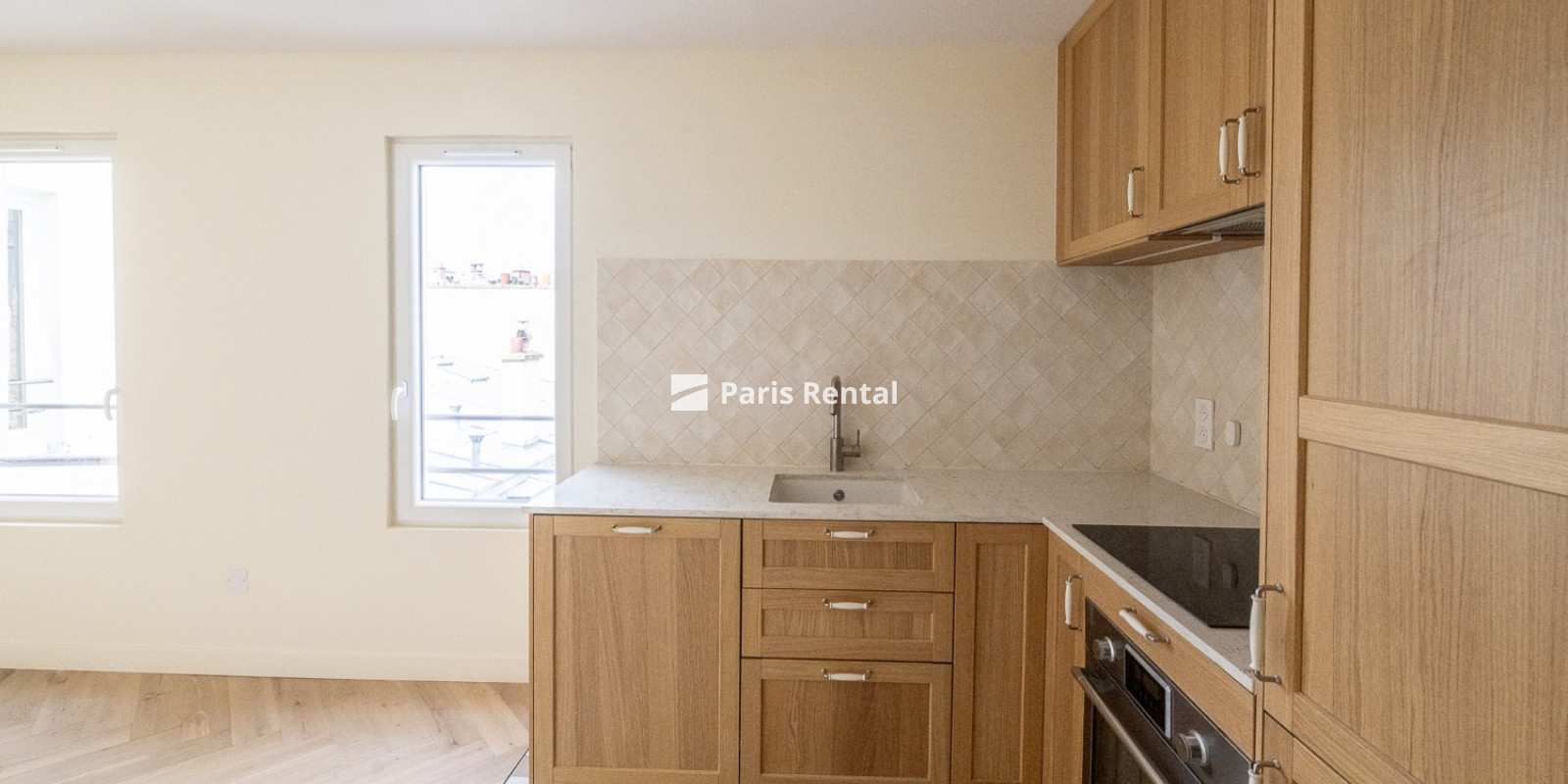  - 
    8ème arrondissement
  Saint Lazare, Paris 75008
