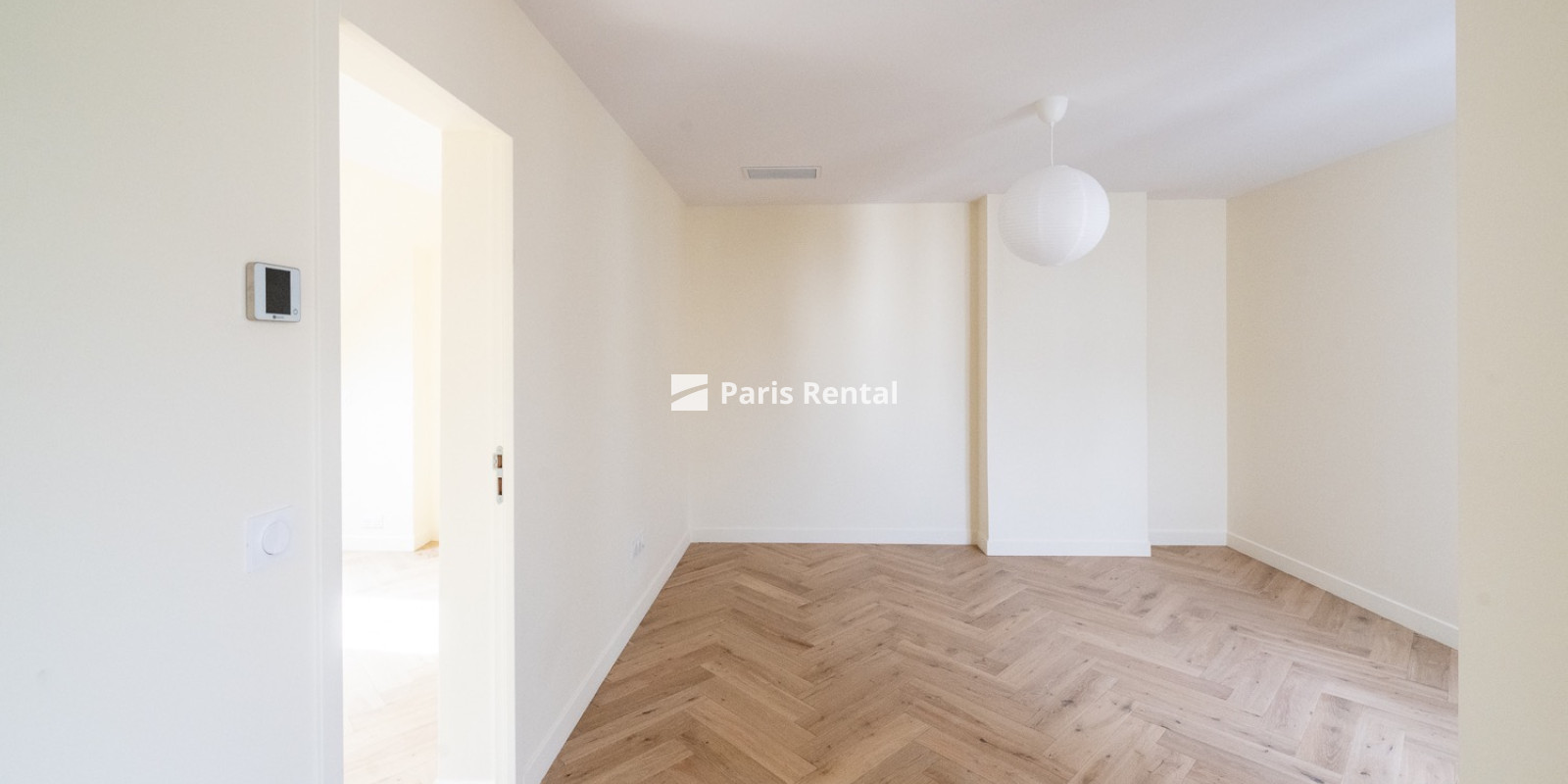  - 
    8ème arrondissement
  Saint Lazare, Paris 75008
