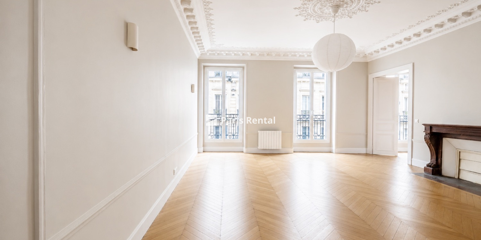  - 
    8ème arrondissement
  Saint Lazare, Paris 75008
