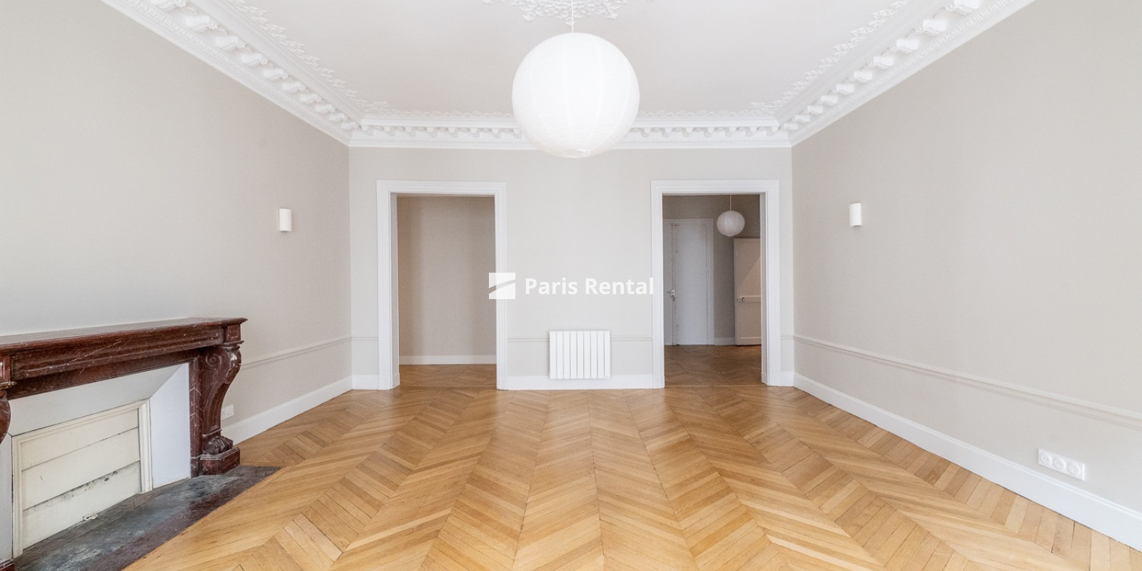  - 
    8ème arrondissement
  Saint Lazare, Paris 75008

