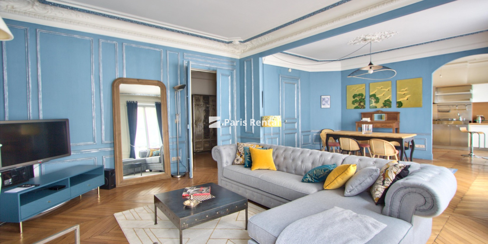  - 
    8ème arrondissement
  Champs-Elysées, Paris 75008
