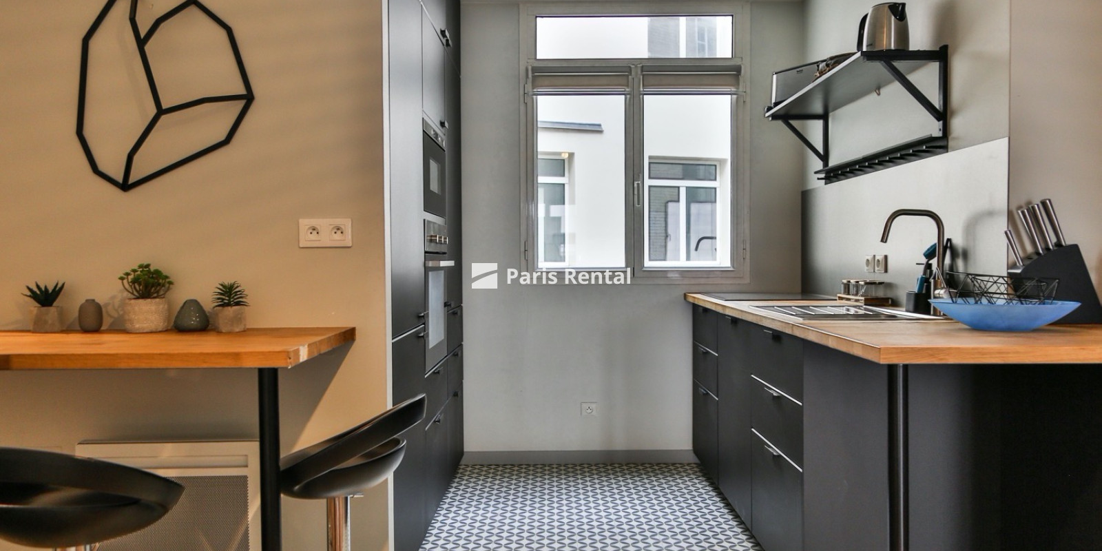  - 
    17ème arrondissement
  Péreire, Paris 75017
