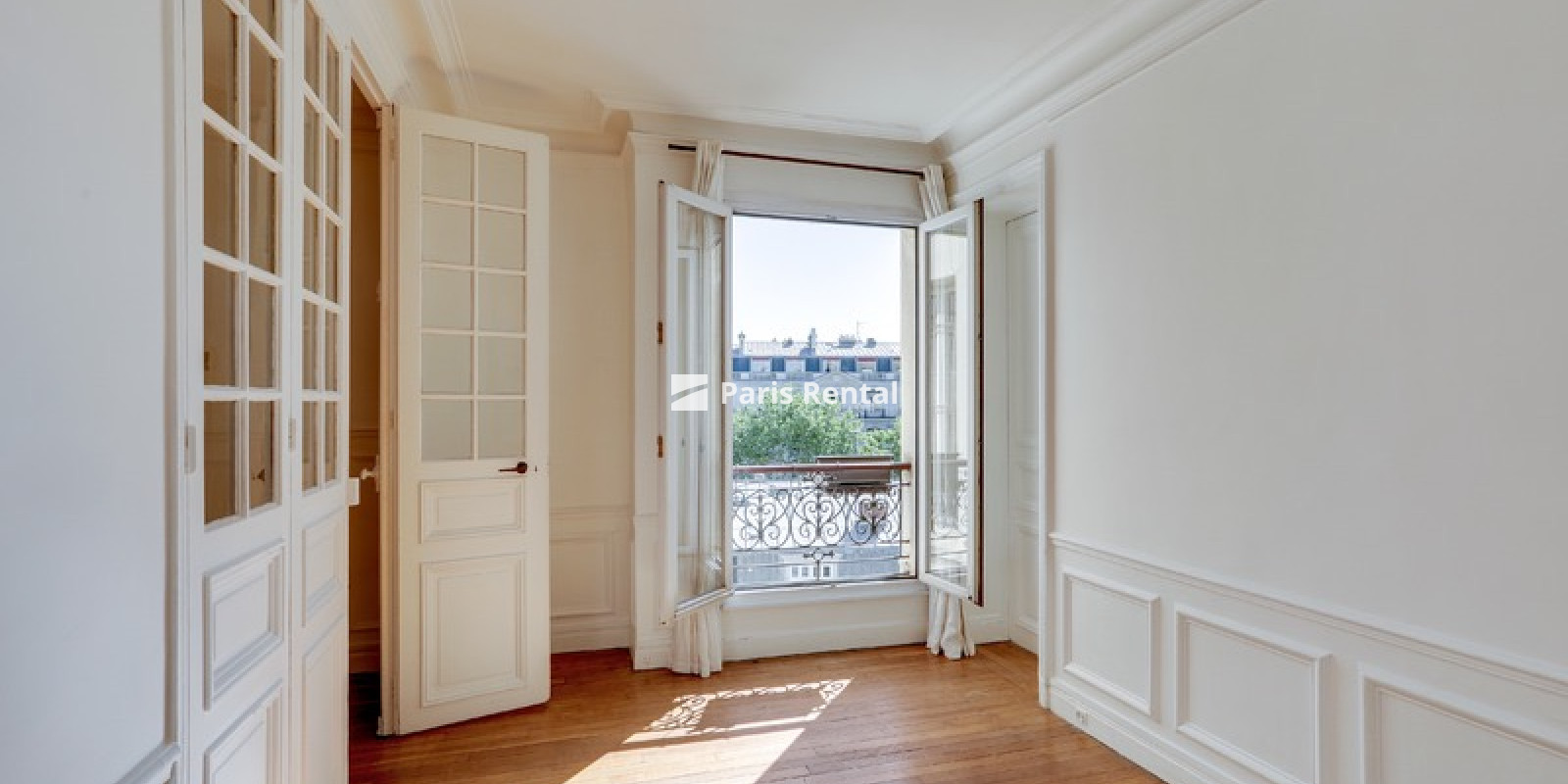 - 
    16ème arrondissement
  Alma, Paris 75016
